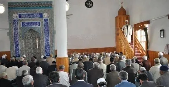 İnegöl'de Cuma hutbesinde işveren ve işçiye ortak çağrı; hakkaniyetli olun
