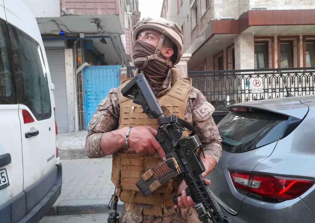İnegöl’de şafak operasyonu
