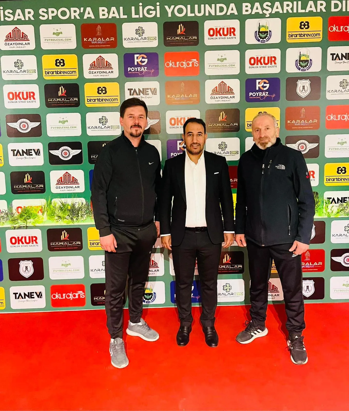 Akhisar'da yollar ayrıldı
