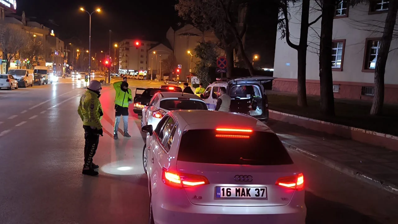 İnegöl'de sürücüler denetimden geçirildi