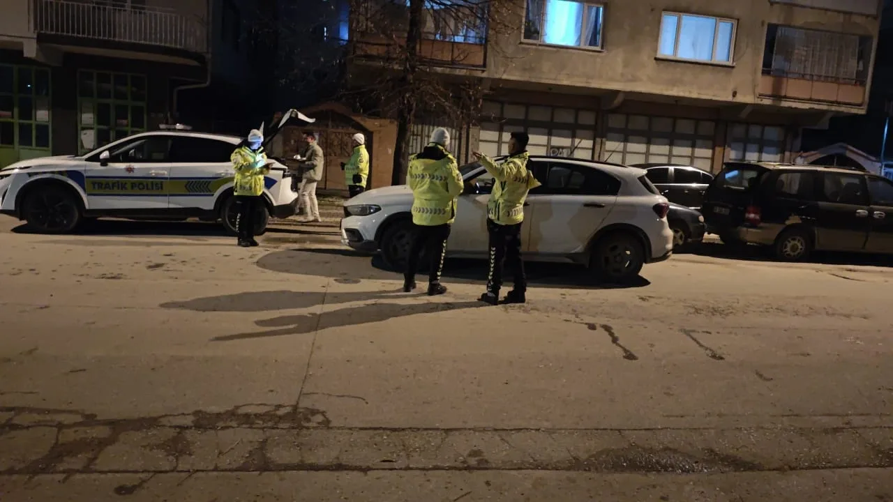 İnegöl'de caddeler tutuldu, ceza üstüne ceza yazıldı