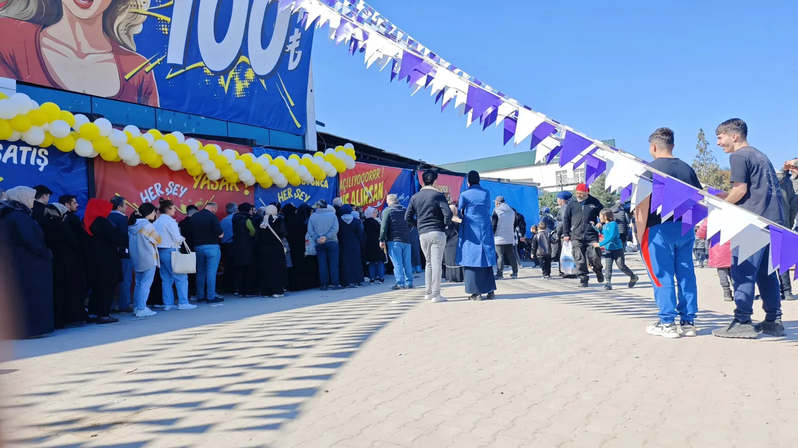 İnegöl'de alışveriş izdihamı