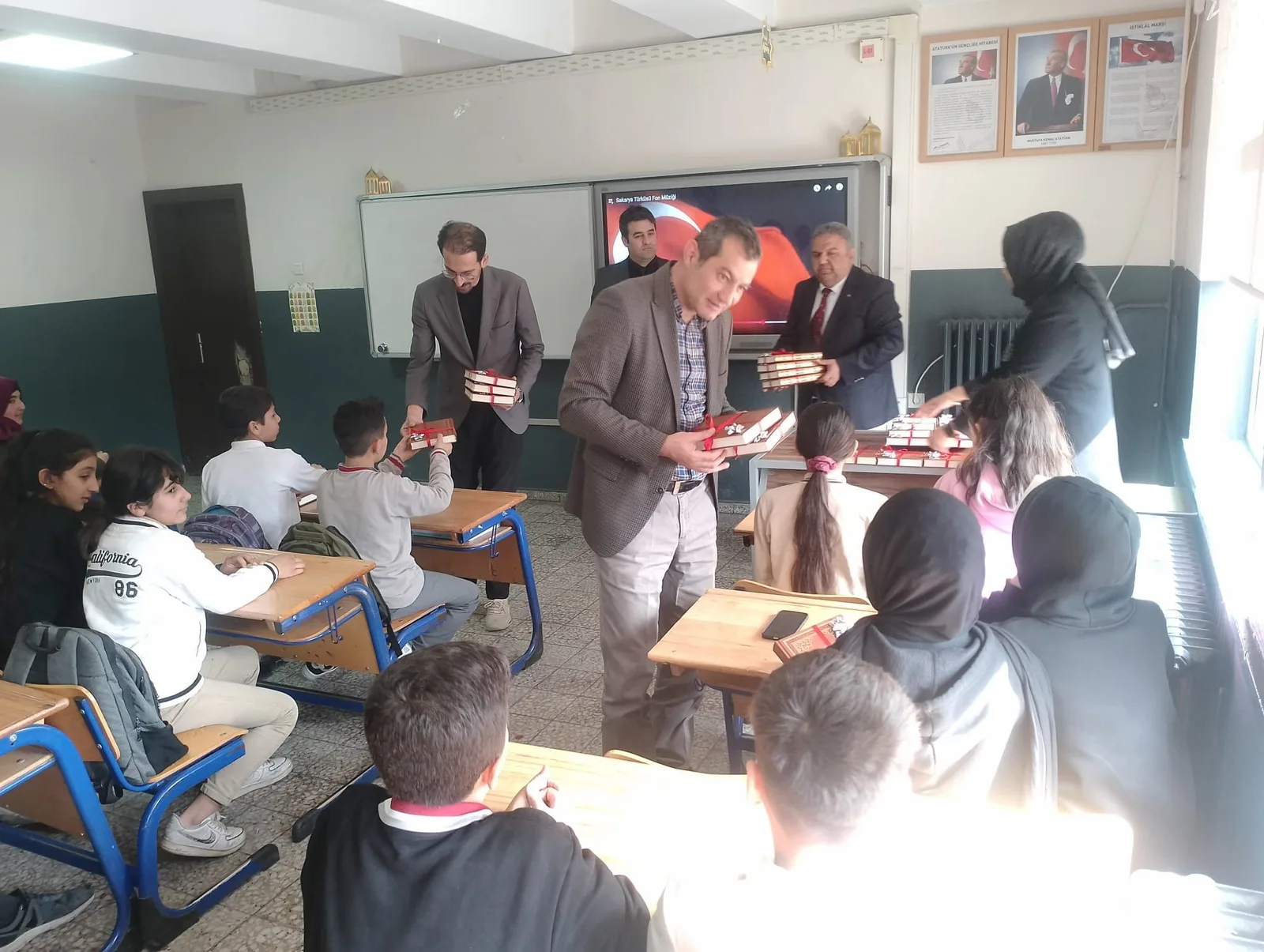 İnegöl'de Anlamlı Proje: "Kur’an Ayı Ramazan’da Kur’ansız Evimiz Kalmasın"