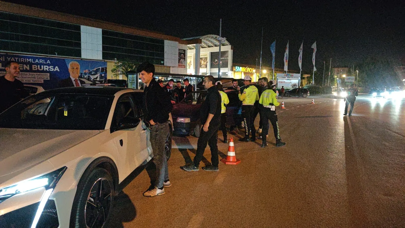 İnegöl'de 150 polisle geniş çaplı uygulama