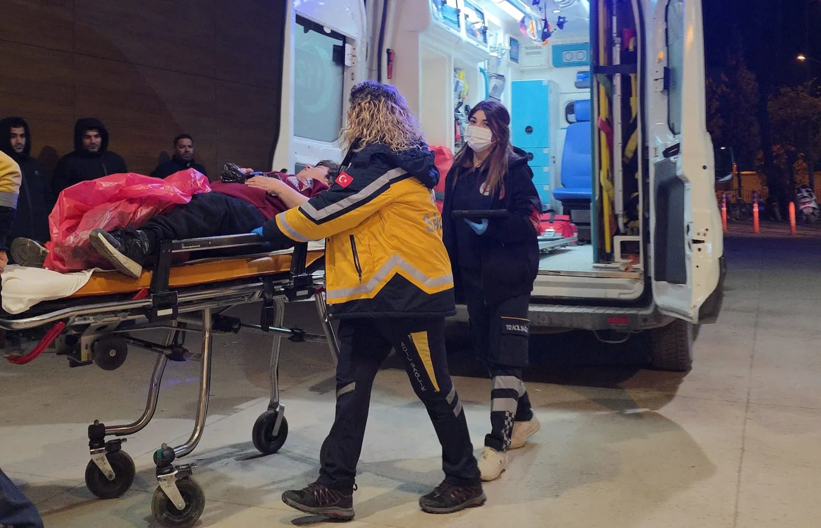 İnegöl'de silahlı saldırı; 2 yaralı