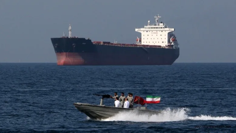 iRAN iNGiLTERE’NiN 2 GEMiSiNE EL KOYDU!