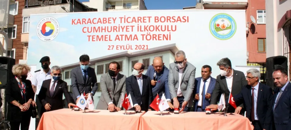 Karacabey'de Cumhuriyet İlkokulunun 20 derslikli ek binasının temeli atıldı