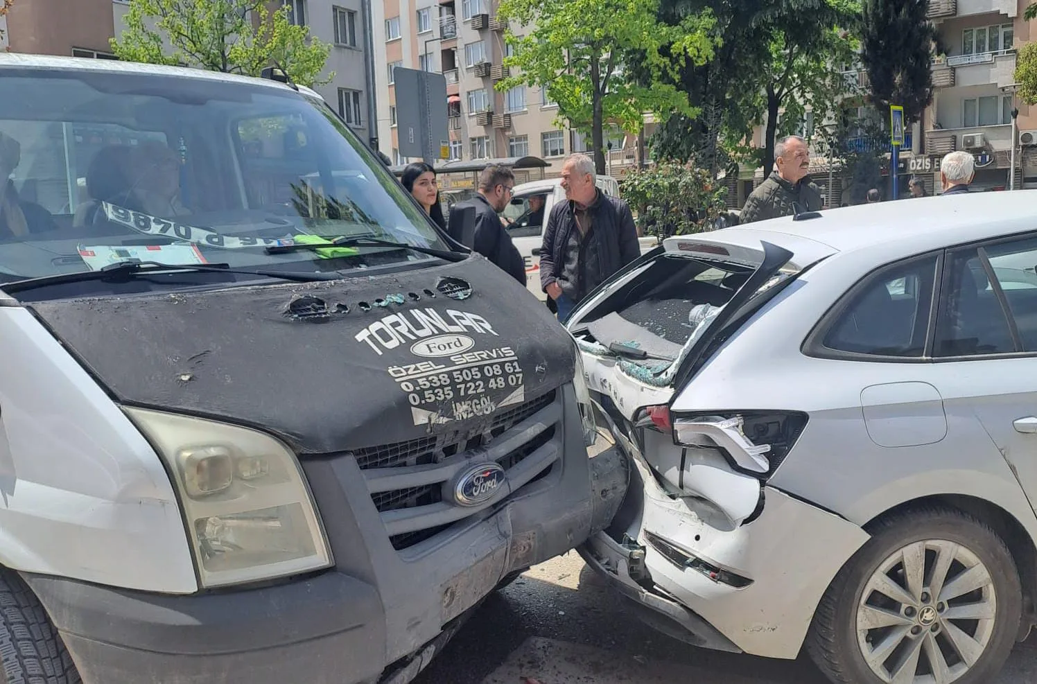 İnegöl'de kaza; 4 yaralı