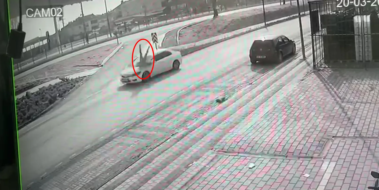 İnegöl’de feci kaza, ölümden döndü