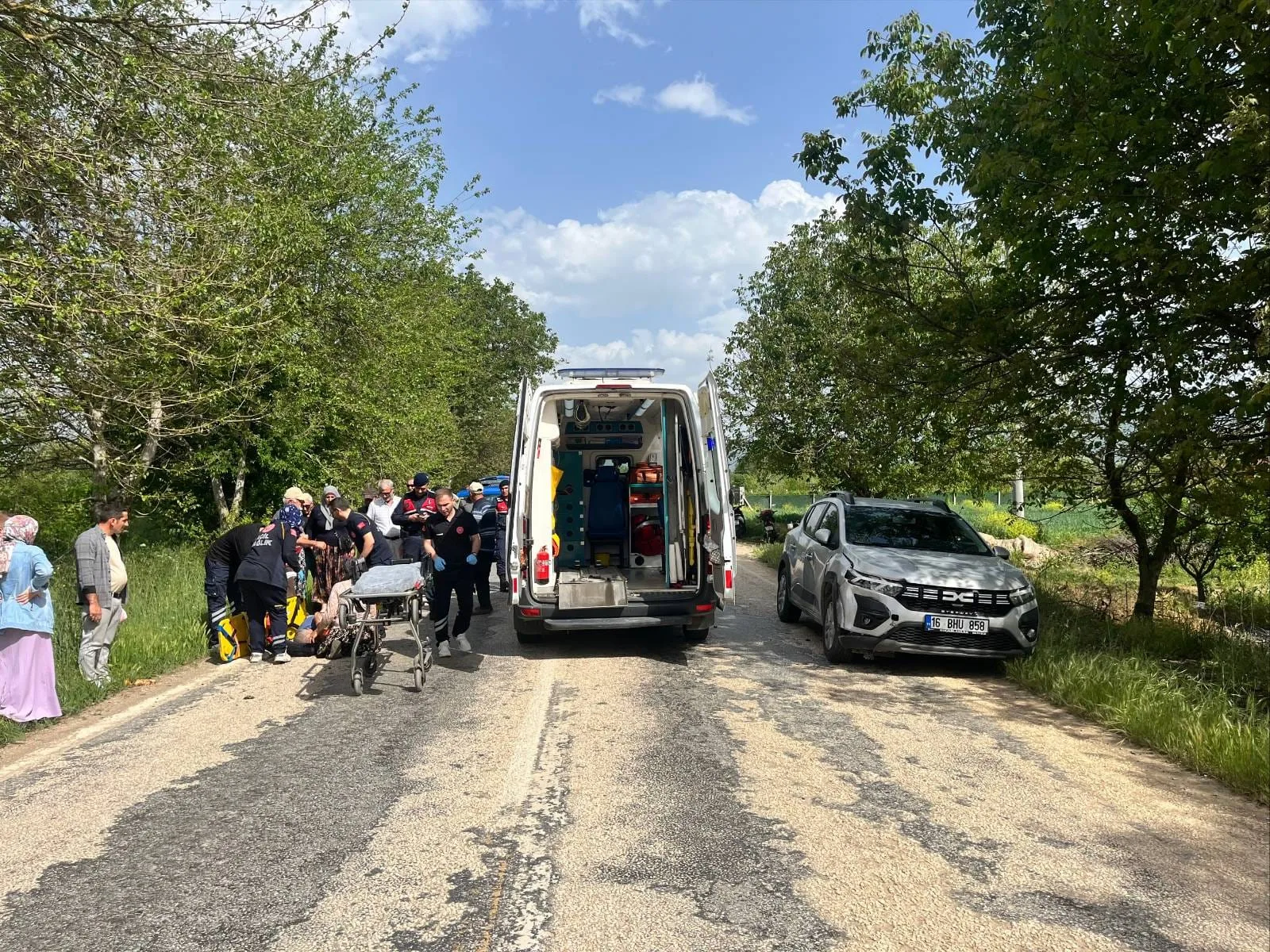 Çarpıp olay yerinden kaçtı