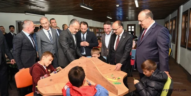 Kütüphanesiz okul kalmayacak