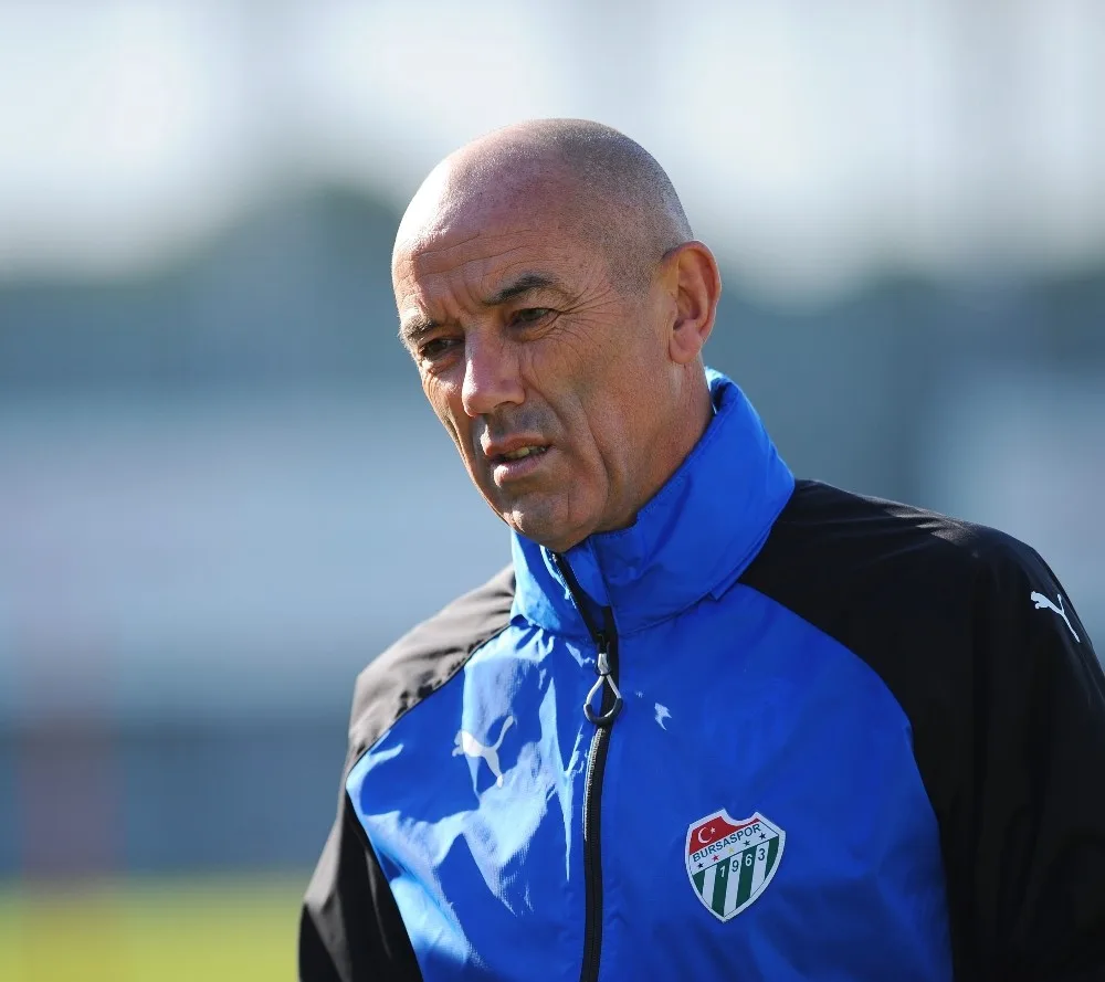 Le Guen: “Transfer Dönemindeki Önceliğim Oyuncuları Elimizde Tutmak Olacak”