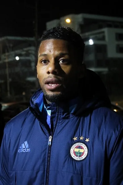 Lens: Fenerbahçede Kalmak İsterim