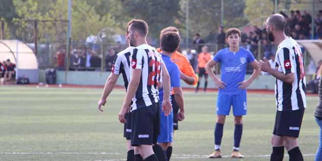 AKHiSARSPOR'DA MORALLER YERiNDE
