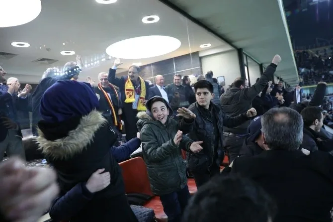 Mehmet Özhaseki: Bu Sonuç Tüm Kayserilileri Mutlu Etmiştir