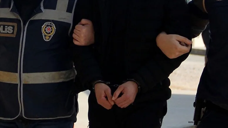 Metropollerde eylem yapmayı planlayan 2 PKK'lı, 3 kilo patlayıcıyla yakalandı