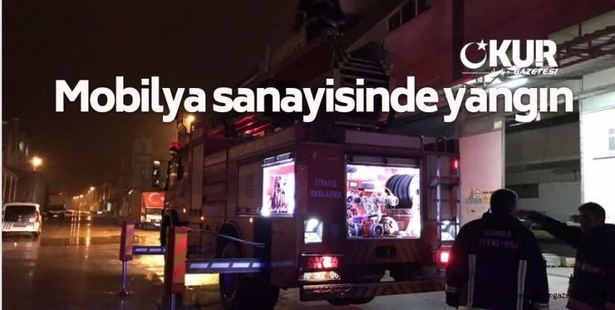 Mobilya sanayisinde baca yangını korkuttu