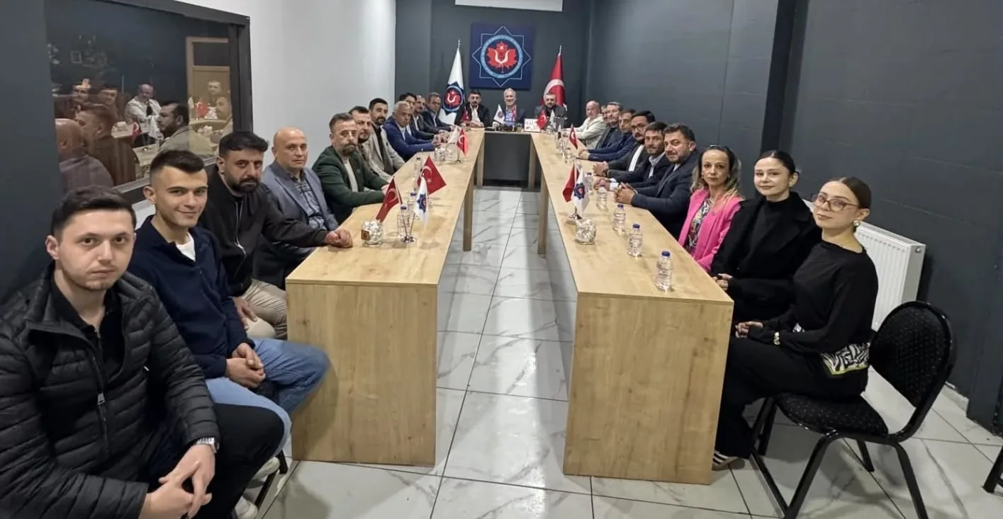 İnegöl’ün birlik ve beraberlikte örnek şehir olması için mücadele ediyoruz