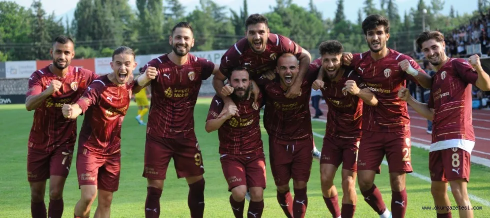 İnegölspor, ligin ilk maçında evinde ağırladığı Bayburt Özel İdare Spor ' u 3-0 mağlup etti.
