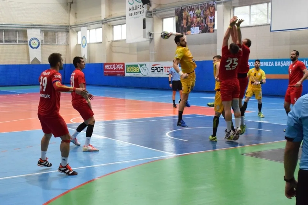 Nilüfer Belediyespor Devreyi 14 Puanla Kapattı