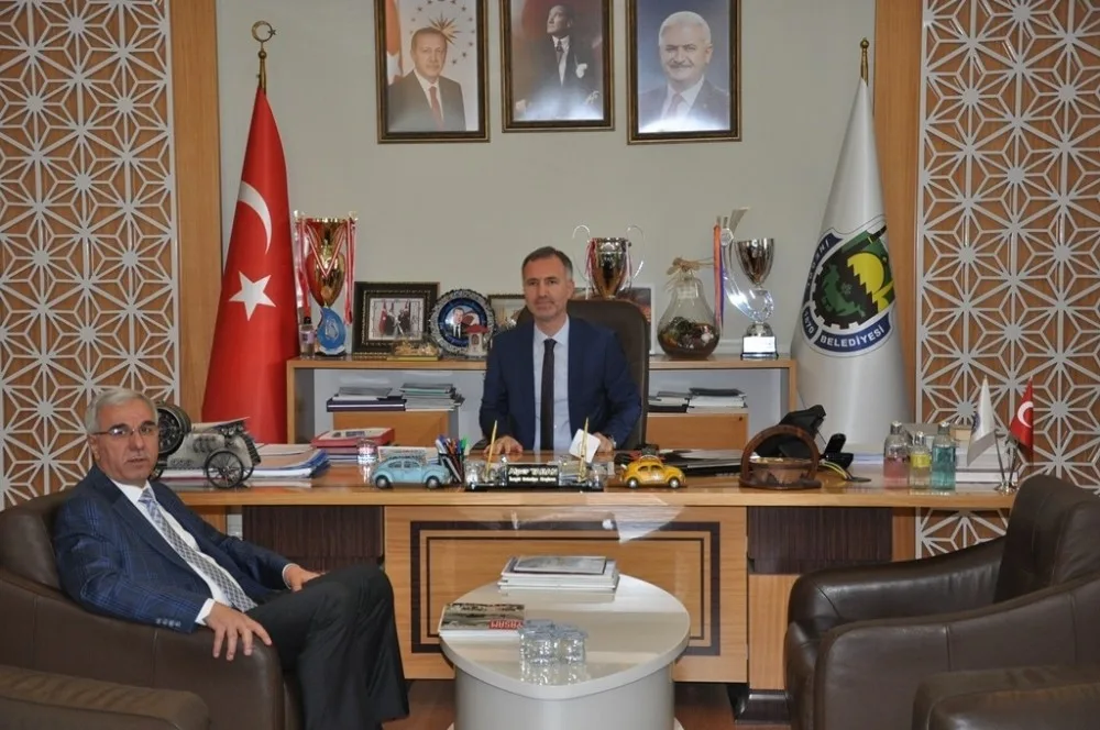 Nüfus Müdürü Solmazdan Başkan Tabana Veda Ziyareti