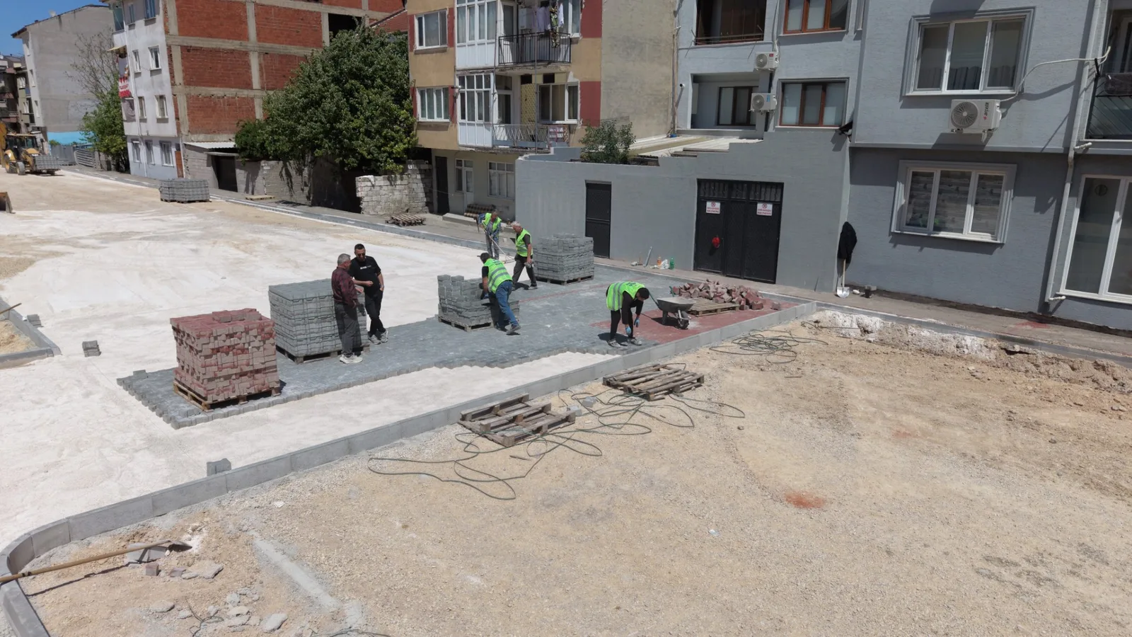 İnegöl’ün merkezine 146 araçlık ücretsiz otopark kazandırılıyor