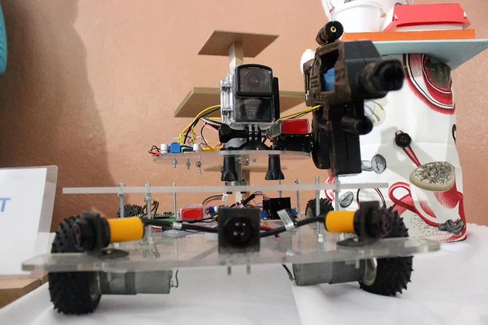 (Özel Haber) Askerler Ölmesin Diye Savaş Robotu Yaptılar