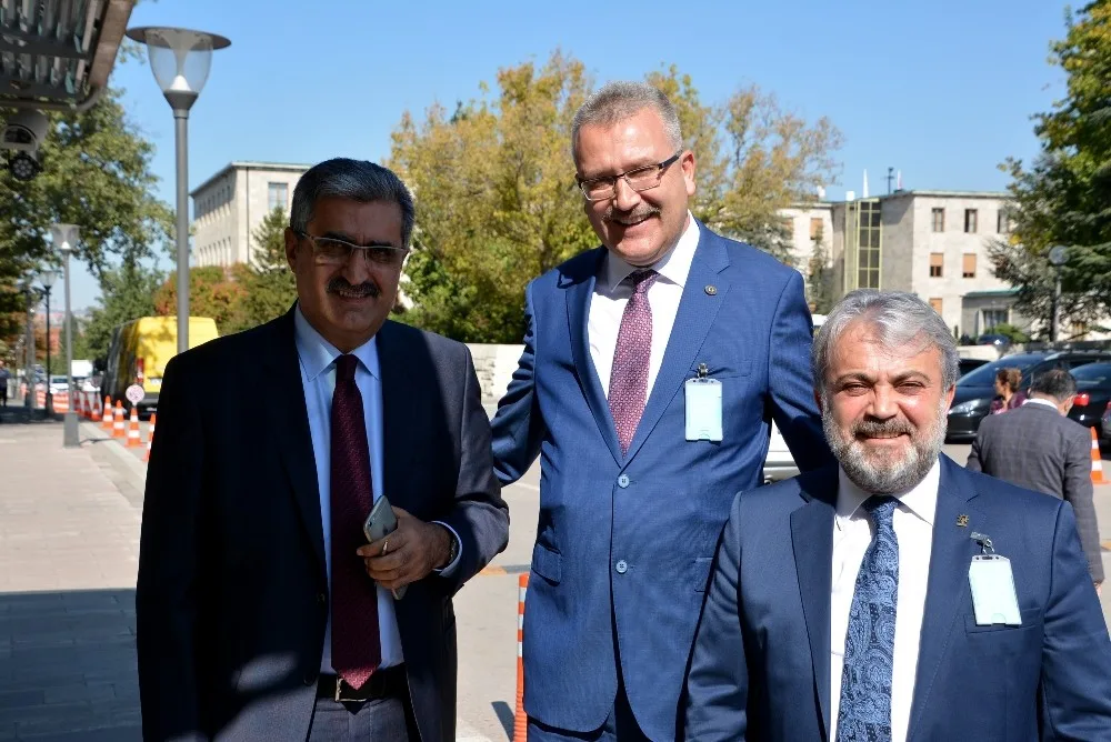 Özkan, Konuktan Karacabeye Fabrika Kurulmasını İstedi