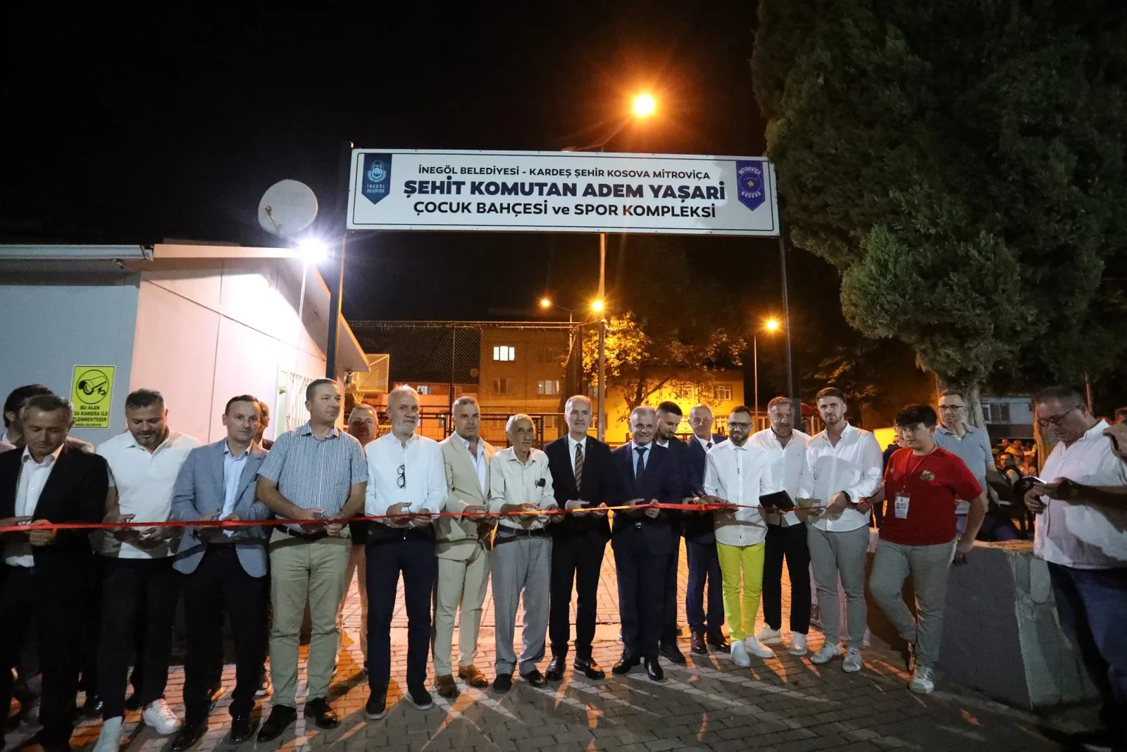 Adem Yaşari Parkı törenle açıldı