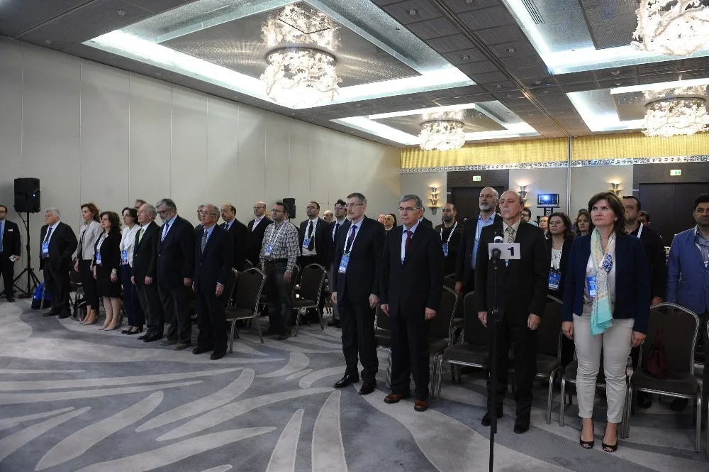 Prof. Dr. Ünsal: Tansiyon Yüksekliği Olan Böbrek Hastaları Tuzu Azaltmalı”