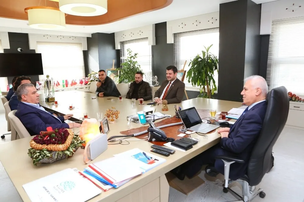 Şampiyon Kulüpten Bozbeye Ziyaret