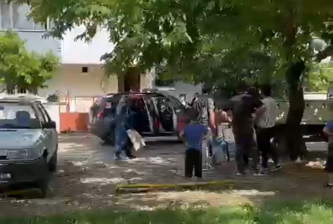 İnegöllü vatandaş hırsızları yakalayıp polise teslim etti