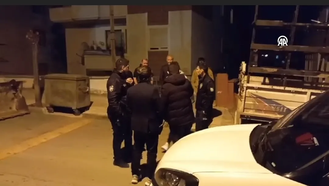 Merdivenlerden düşen kişi öldü