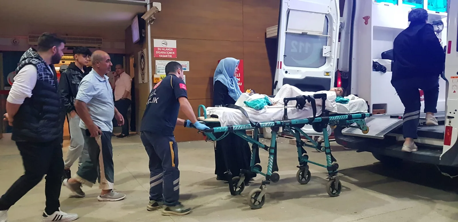 Üzerine çaydanlık devrilen çocuk yaralandı