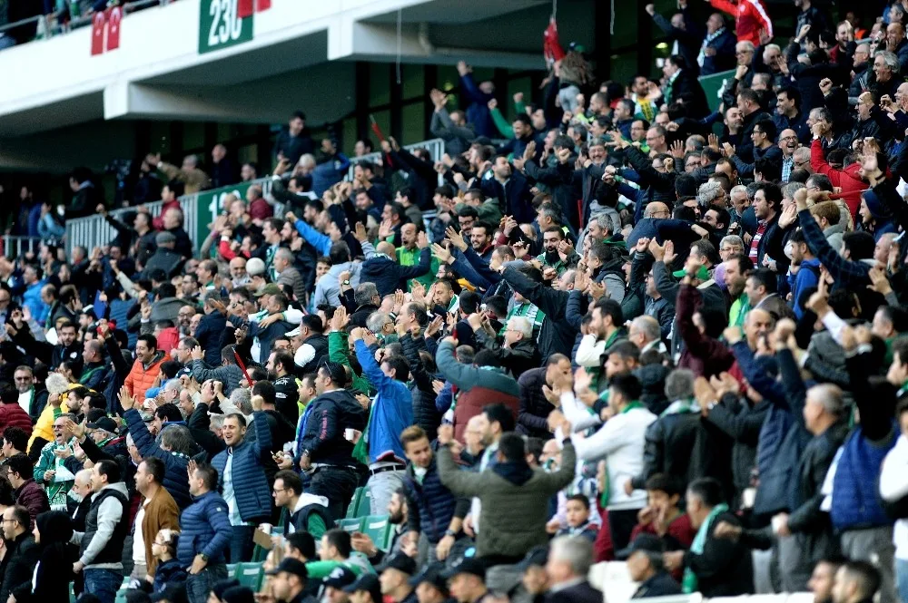 Süper Lig: Bursaspor: 4 - Antalyaspor: 0 (Maç Sonucu)