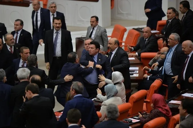 Tbmm Genel Kurulunda Gerginlik