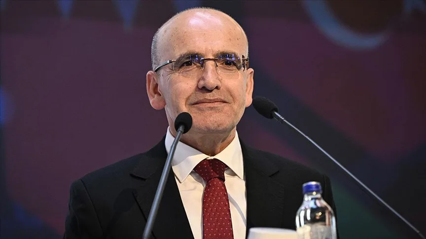 Hazine ve Maliye Bakanı Şimşek: Öğrenciler, kara para aklayan, terörü finanse eden kişilere hesaplarını kullandırmasın