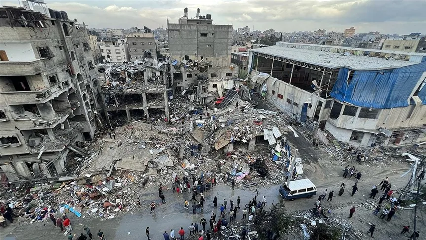 İsrail'in Gazze Şeridi'ne saldırıları 39'uncu gününde de şiddetlenerek devam ediyor