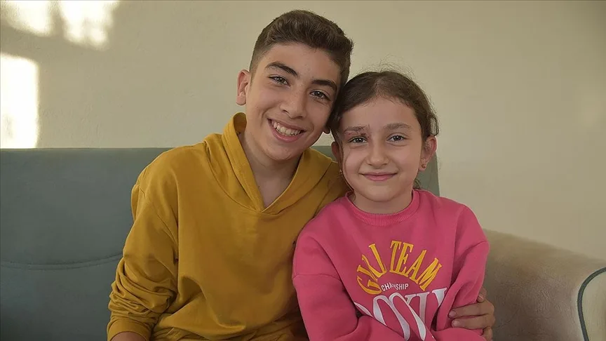 Depremin 4. gününde kurtarılan iki kardeş enkaz altındaki 87 saati anlattı: 4 gün bize sanki 1-2 gün gibi geldi