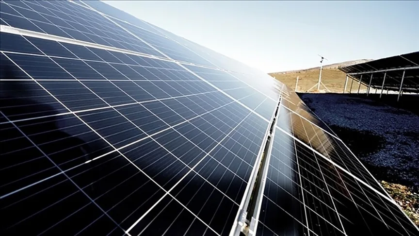 Küresel ekonomideki bozulma temiz enerji ekipman maliyetlerindeki düşüşü yavaşlattı