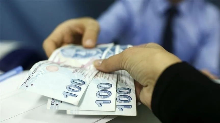 Devlet ve bağlı kurumlarda çalışan işçilerin ilave tediye ödemeleri hesaplara yatırılmaya başlandı