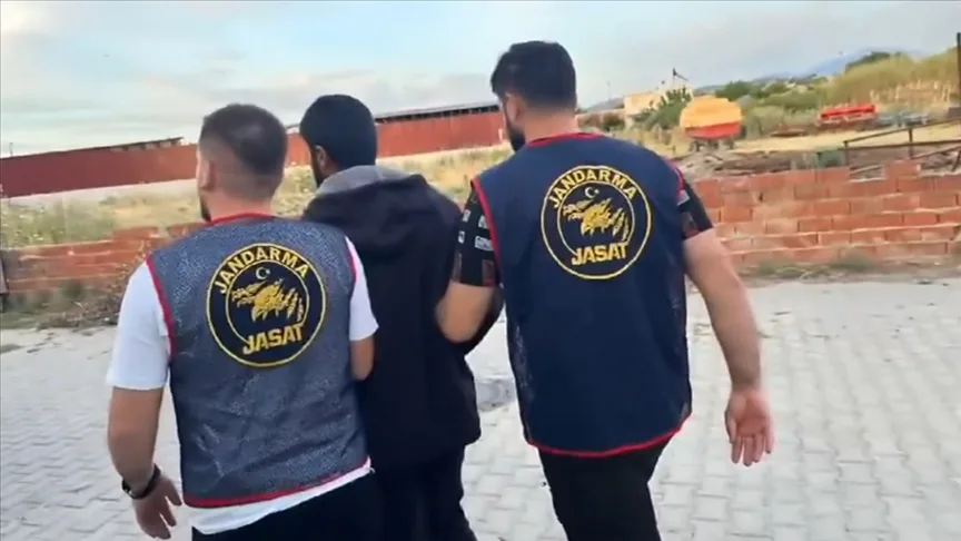 Yurt genelinde son 5 günde 4 bin 466 aranan kişi yakalandı