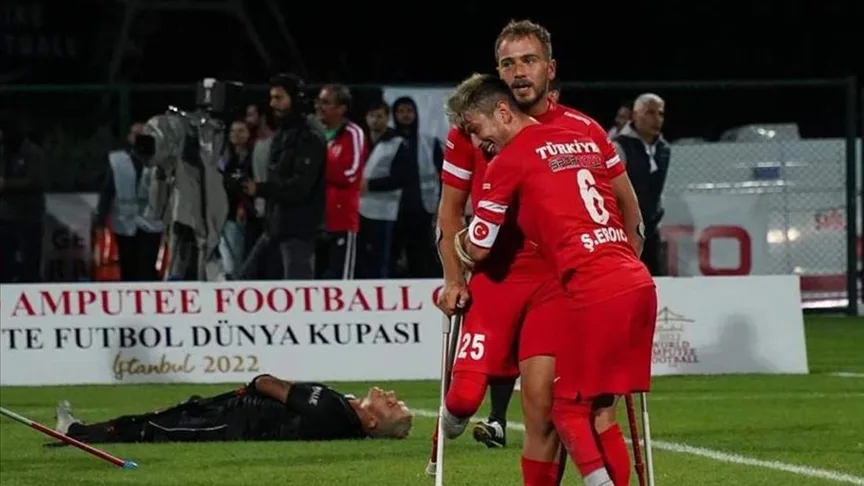 Mahalle maçlarından hayalini kurduğu Ampute Milli Takımı'nın yıldızı oldu