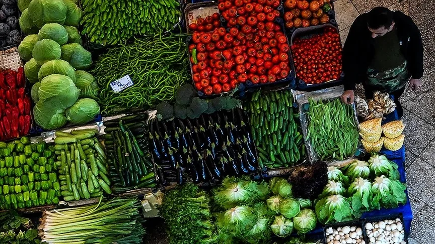 Aralık 2023'te fiyatı en fazla artan ürün "sebze", en çok düşen "hava yolu ile yolcu taşımacılığı" oldu