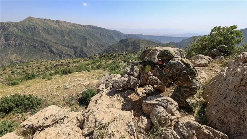 MSB: Irak ve Suriye'nin kuzeyi dahil yürütülen operasyonlarda son bir haftada 38 terörist etkisiz hale getirildi
