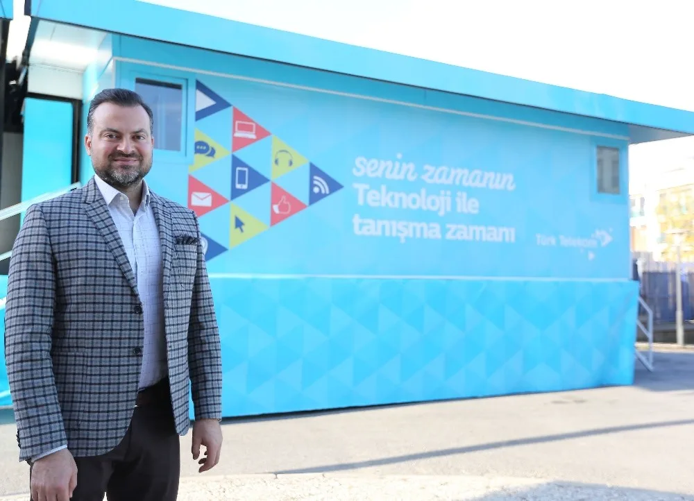 Türk Telekom Gezici Eğitim Tırı Bursaya Geliyor