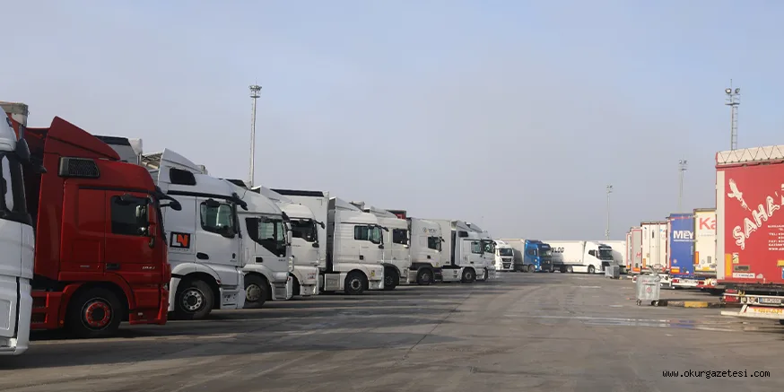 Türkiye'nin ihracat rakamı "yükü çeken" tır şoförlerini gururlandırdı