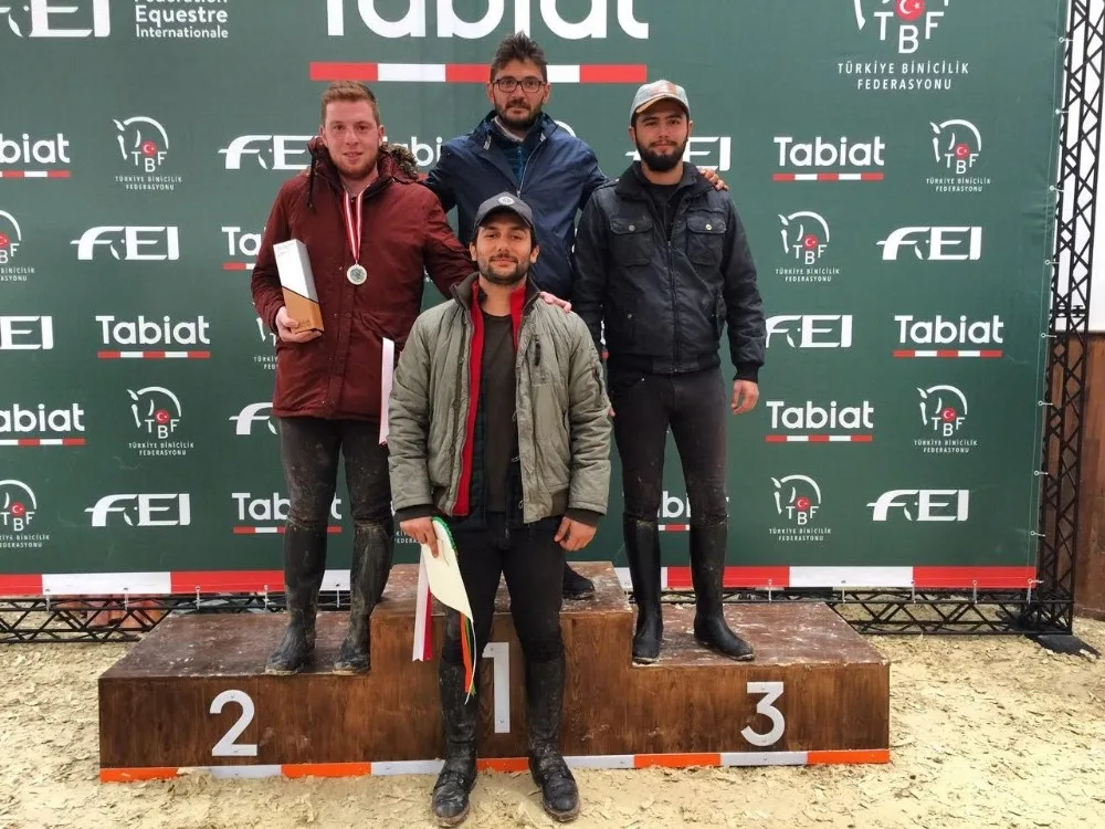 Uludağ Üniversitesi Atlı Dayanıklılık Ekibinden Şampiyonluk