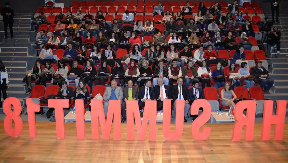 Üniversitede “İnsan Kaynakları” Zirvesi