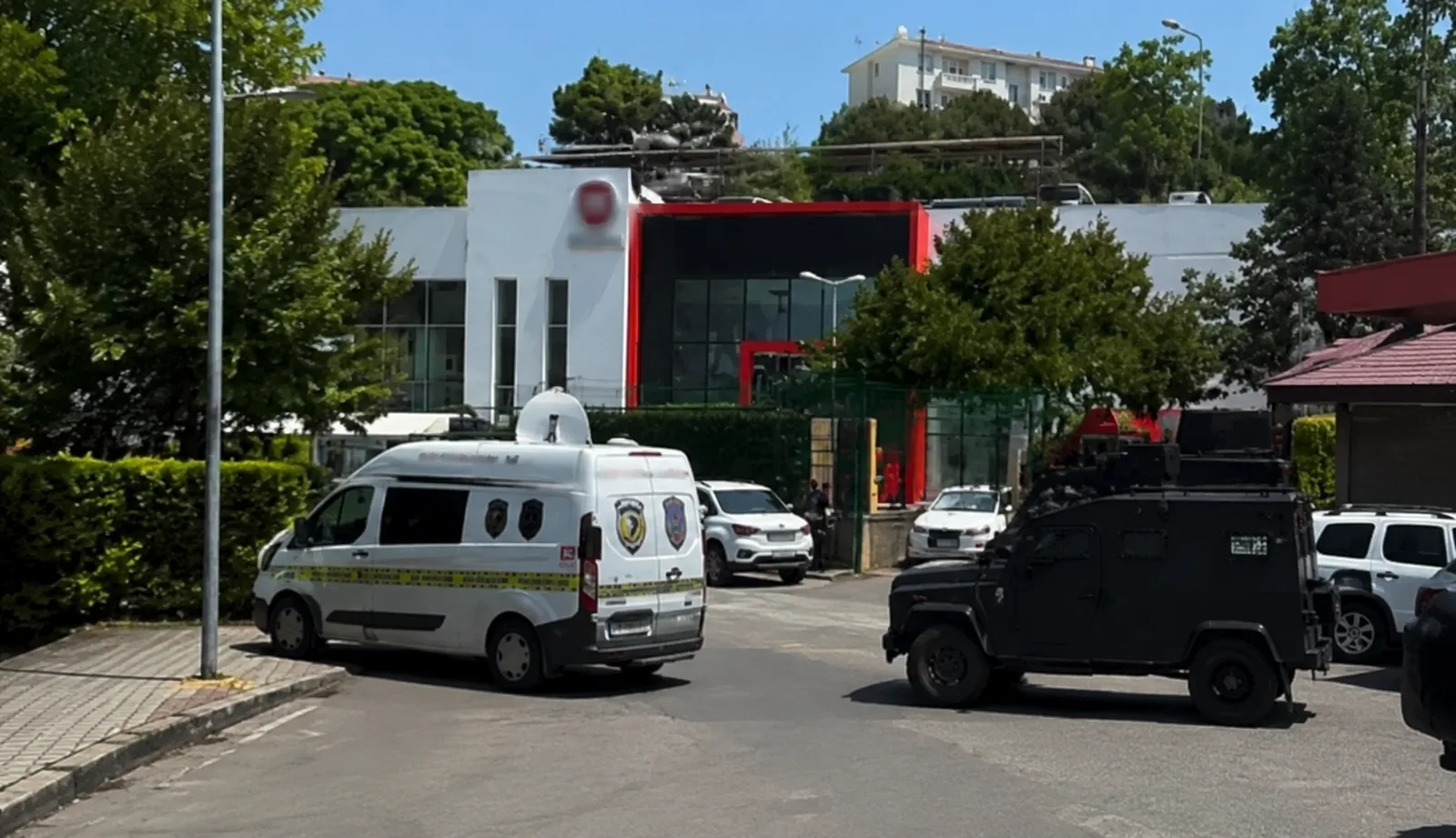 Koç Holding bünyesindeki şirkete silahlı saldırı